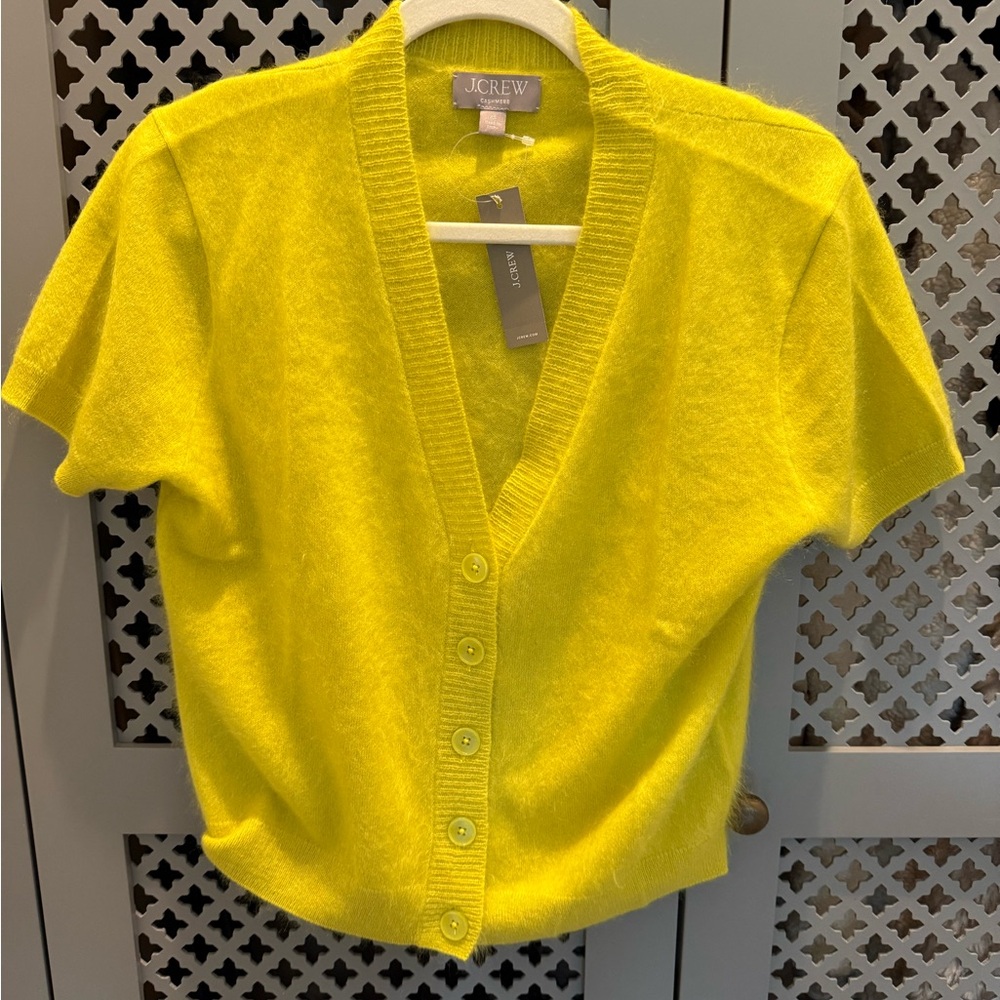 NWT J.Crew Brushed Cashmere Cardigan in “Burnished Chartreuse”. Size XS - Picture 3 of 5